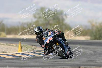 media/Nov-16-2025-Race Pace (Sun) [[8c5fa54630]]/Verified Riders/2-Turn 7 (945am)/